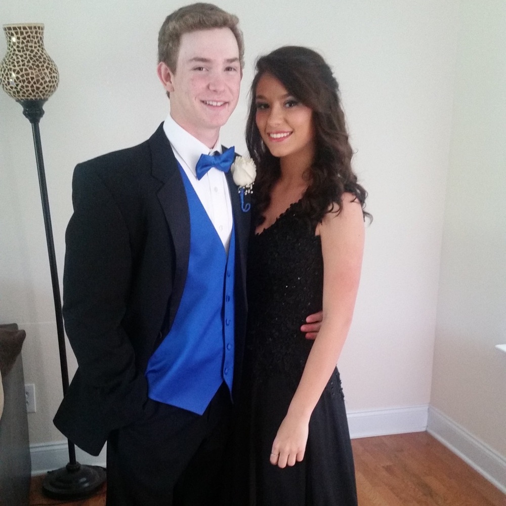 Prom dress - Picture 2 of 5